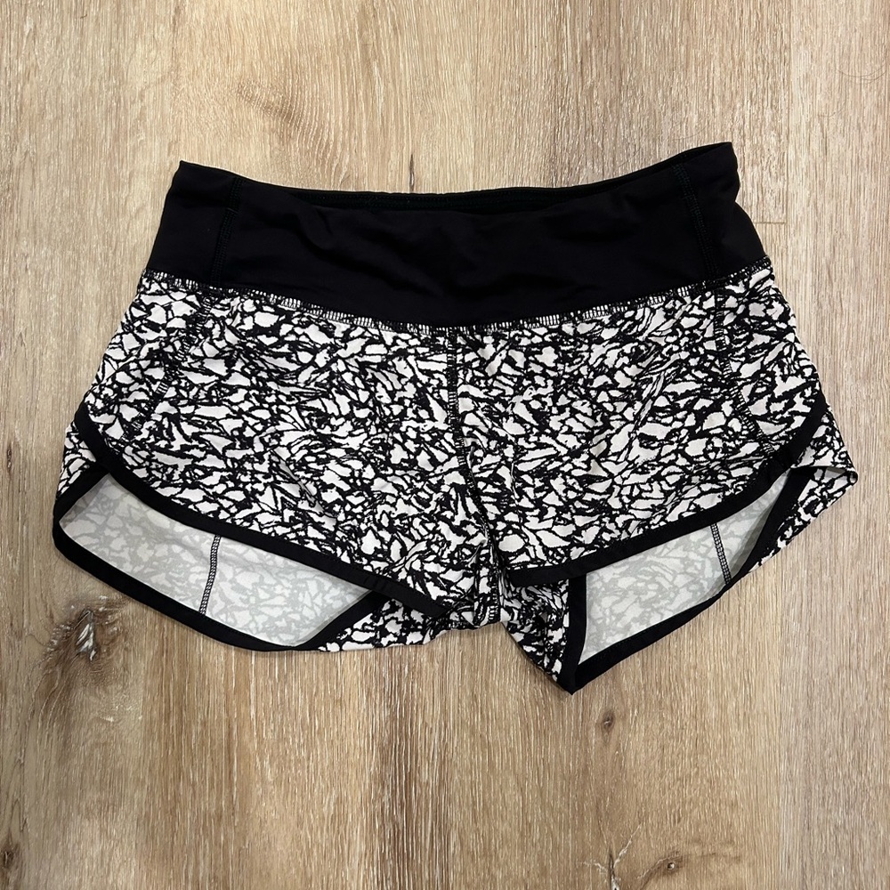 Lululemon Speed Shorts in color Ice Breaker White/Black -Size 2, 2.5 inch ins.